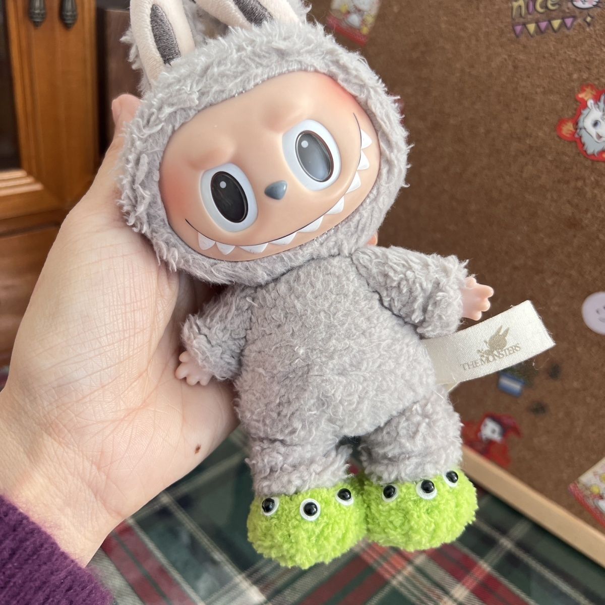 Labubu รองเท้าน่ารักแฮนด์เมด